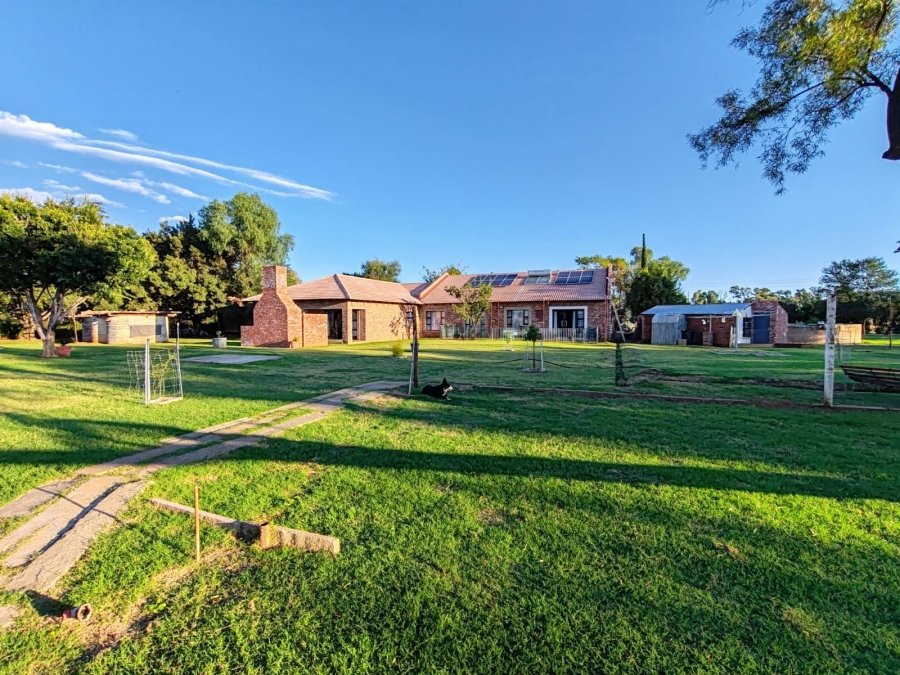 3 Bedroom Property for Sale in Wilgeboom A H North West